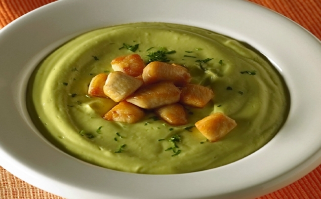Crema de palta y pollo